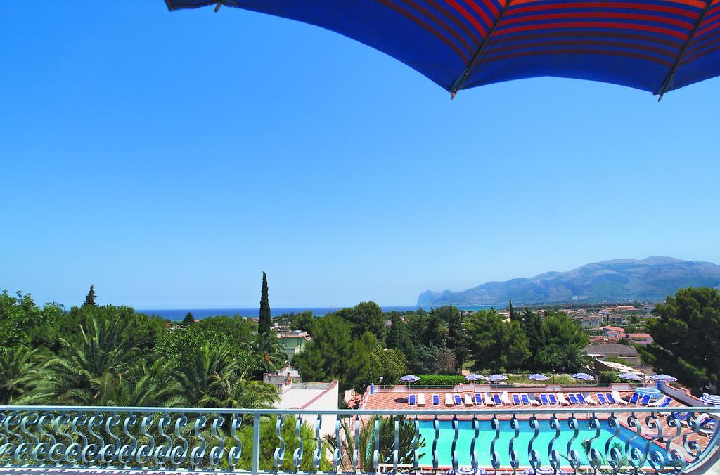 Hotel Azzolini Villagrazia Di Carini Extérieur photo
