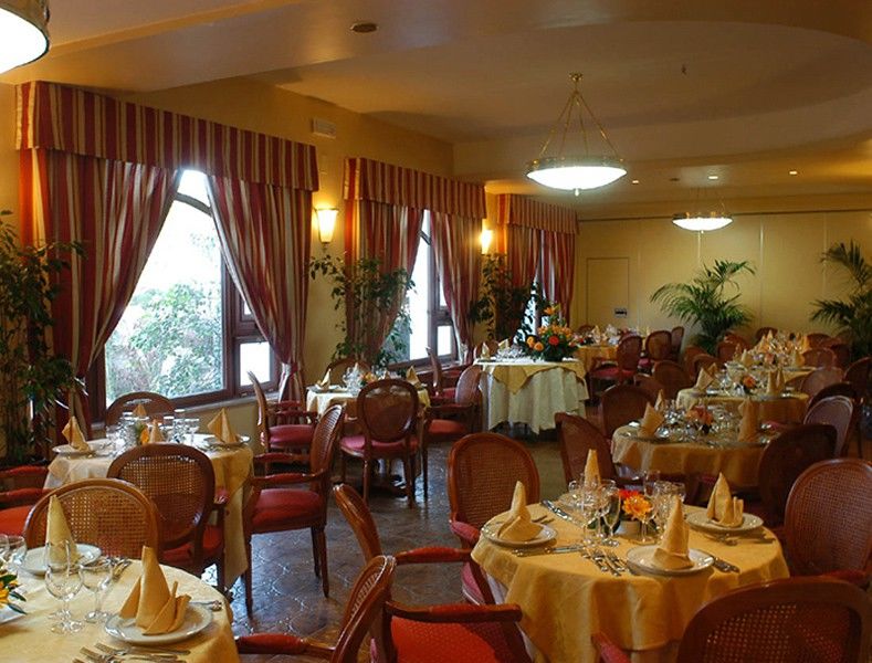 Hotel Azzolini Villagrazia Di Carini Extérieur photo